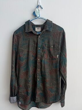 VANS long sleeve button down 
Medium